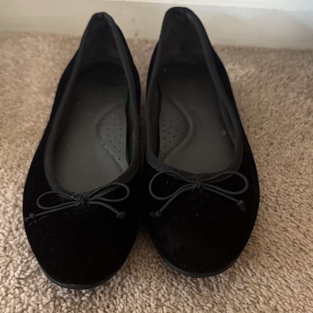 MonnaLisa Black Velvet Ballet Flats